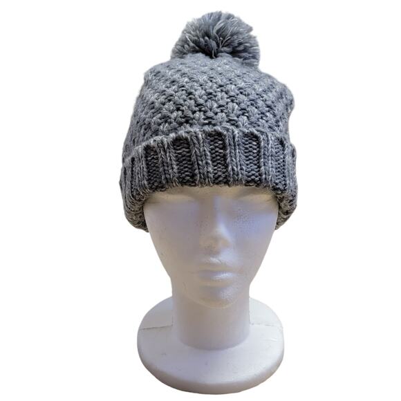 Forever 21 Gray Beanie Hat Womens OS Pom Pom Chunky Sweater Knit Cap Winter Cold - Picture 2 of 6